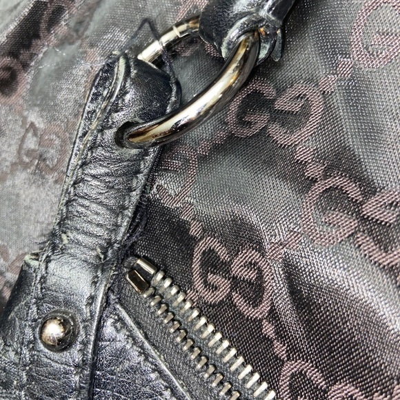Gucci Horseshoe Shoulder Bag - Picture 4 of 7